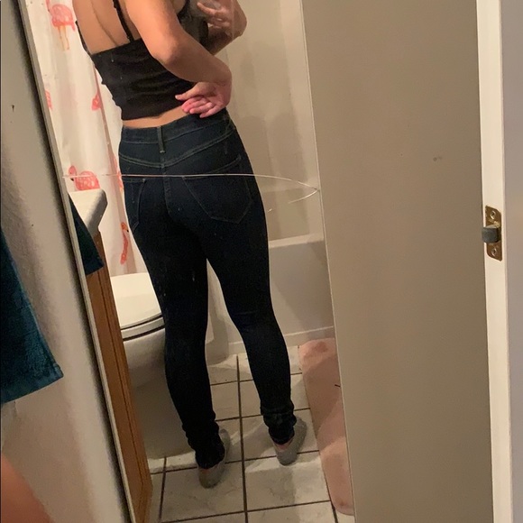 HOLLISTER JEANS! - Picture 4 of 4